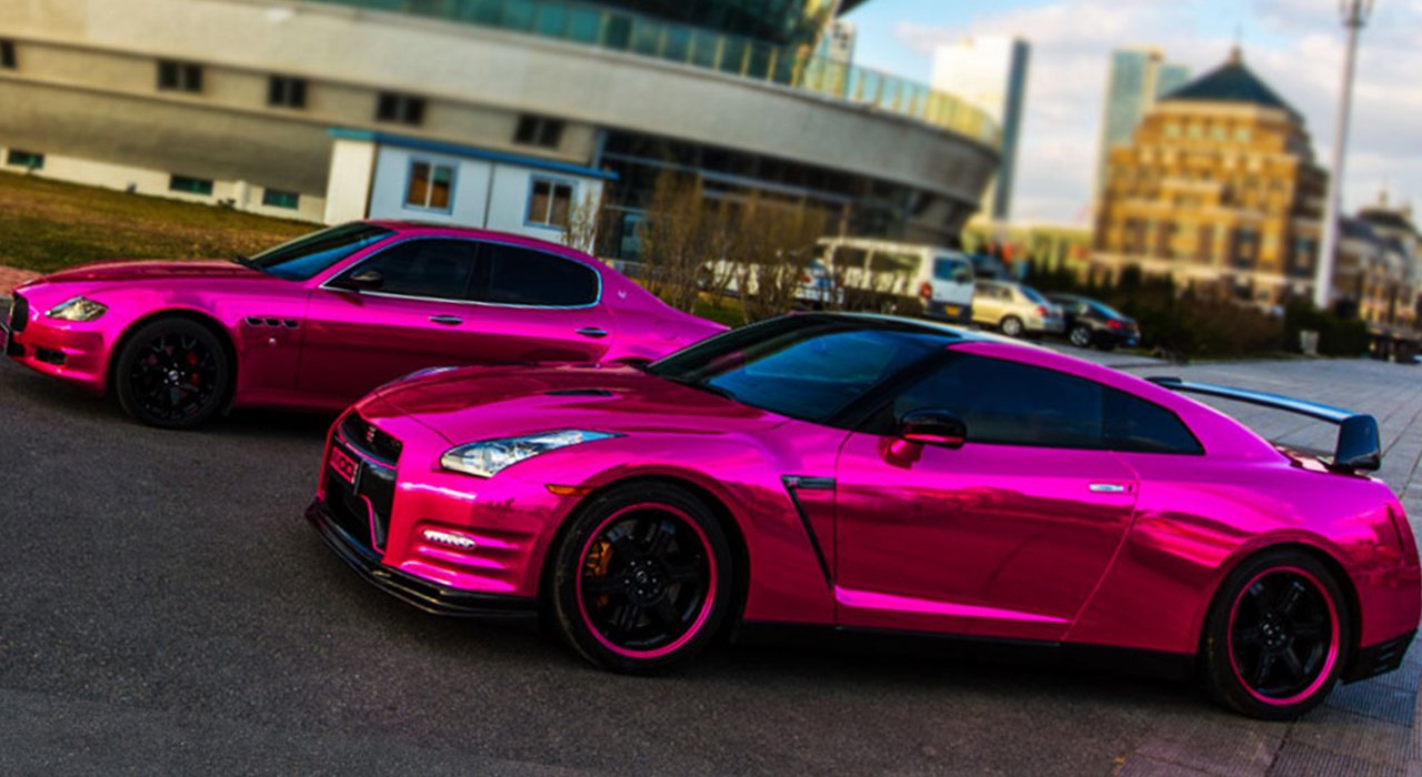 Applying ceramic coating on vinyl chrome wrap